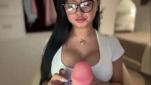 Image 2 of foxyluscious Stream on Chaturbate on 12 days ago