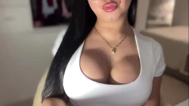 Image 7 of foxyluscious Stream on Chaturbate on 3 days ago