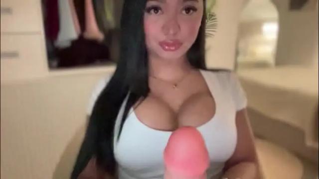 Image 8 of foxyluscious Stream on Chaturbate on 1 month ago