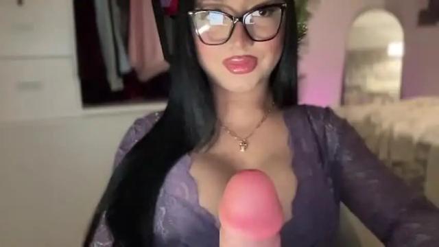Image 3 of foxyluscious Stream on Chaturbate on 1 day ago
