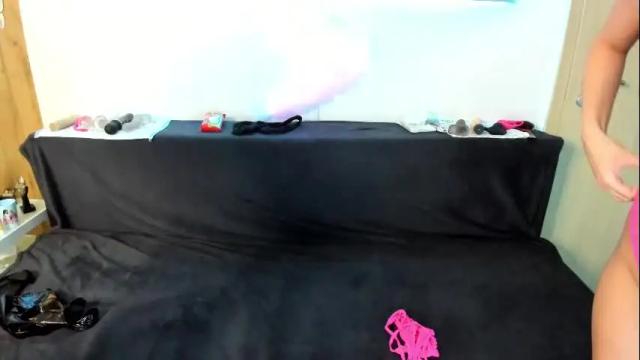 Image 4 of foxylynn Stream on Chaturbate on 13 days ago