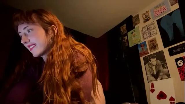 Image 8 of foxyredddd Stream on Chaturbate on 15 days ago