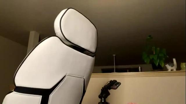 Image 10 of foxyredddd Stream on Chaturbate on 4 months ago