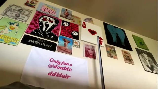 Image 11 of foxyredddd Stream on Chaturbate on 3 months ago