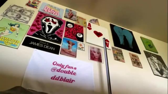 Image 7 of foxyredddd Stream on Chaturbate on 3 months ago