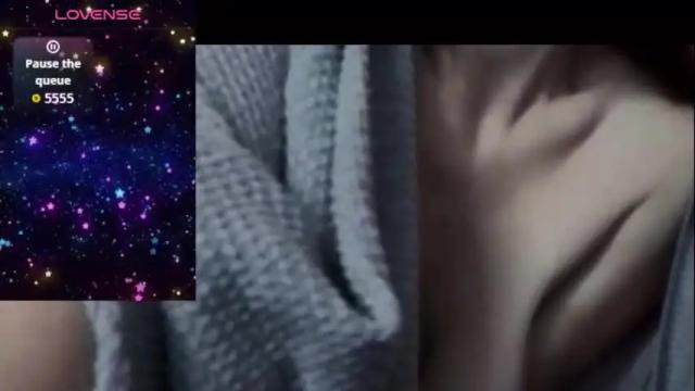 Image 2 of foxyredddd Stream on Chaturbate on 1 month ago