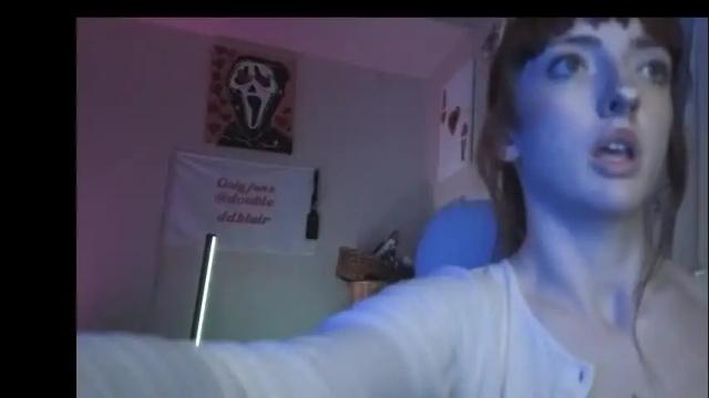 Image 12 of foxyredddd Stream on Chaturbate on 1 month ago