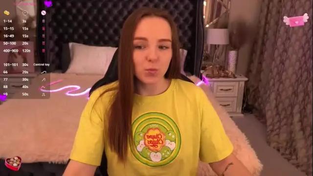 Image 4 of foxyshyyy Stream on Chaturbate on 24 days ago