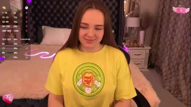 Image 6 of foxyshyyy Stream on Chaturbate on 24 days ago