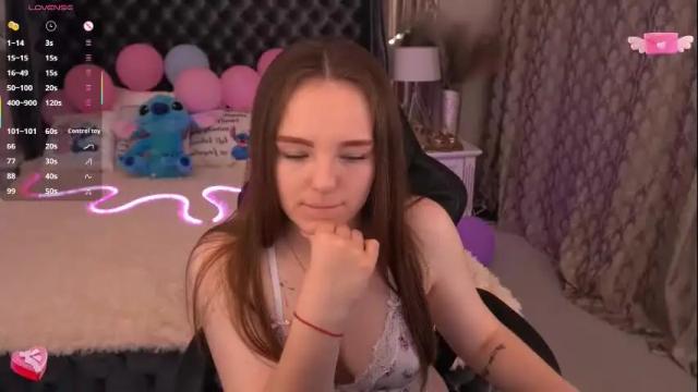 Image 7 of foxyshyyy Stream on Chaturbate on 5 days ago