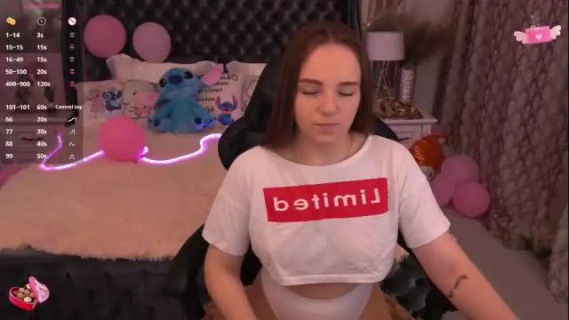 Image 6 of foxyshyyy Stream on Chaturbate on 20 days ago