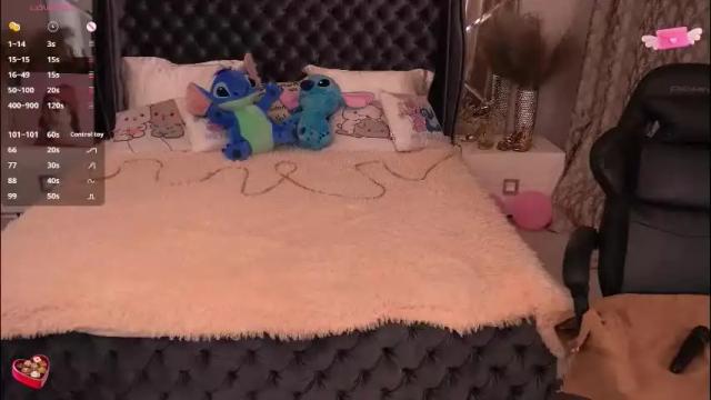 Image 6 of foxyshyyy Stream on Chaturbate on 2 months ago