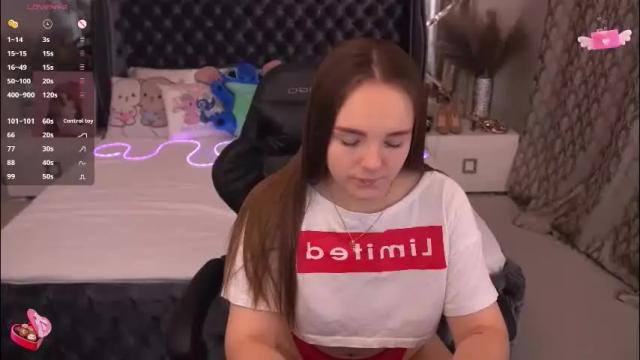 Image 2 of foxyshyyy Stream on Chaturbate on 1 month ago