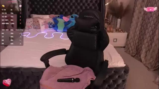 Thumbnail 3, foxyshyyy's Stream at Chaturbate, 1 month ago