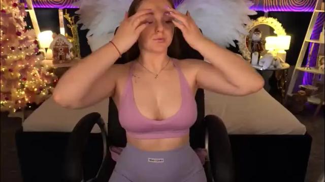 Image 12 of foxyshyyy Stream on Chaturbate on 1 month ago