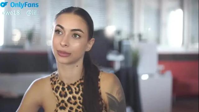 Image 12 of framefemme Stream on Chaturbate on 3 months ago