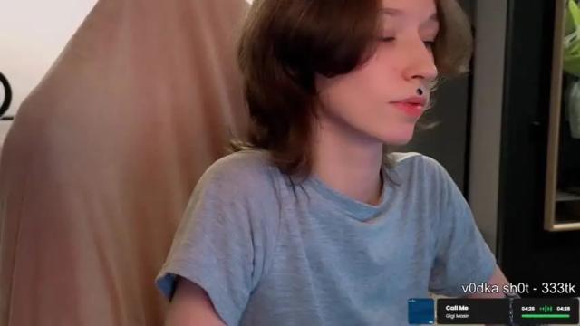 Image 11 of fran_bow Stream on Chaturbate on 19 months ago