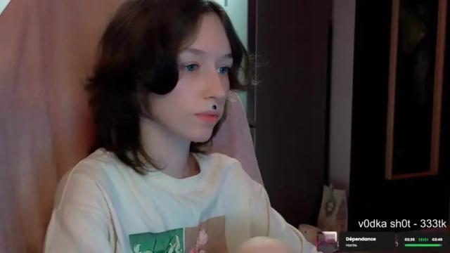 Image 6 of fran_bow Stream on Chaturbate on 19 months ago