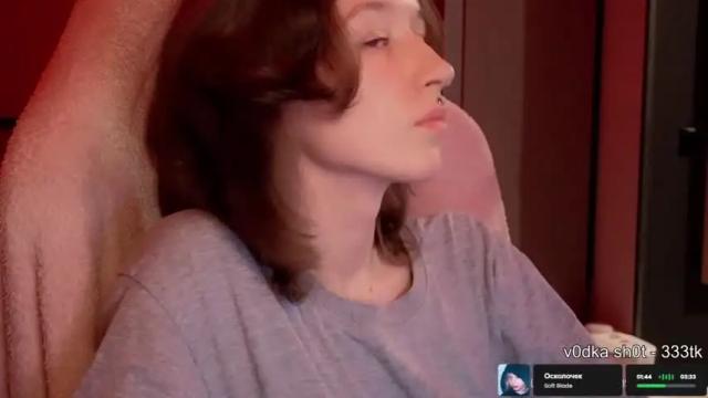 Image 4 of fran_bow Stream on Chaturbate on 19 months ago