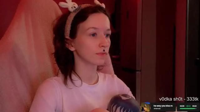 Image 11 of fran_bow Stream on Chaturbate on 19 months ago