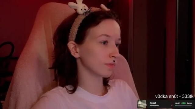 Image 6 of fran_bow Stream on Chaturbate on 19 months ago
