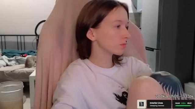 Image 4 of fran_bow Stream on Chaturbate on 19 months ago