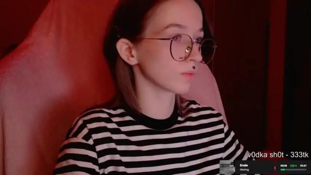 Image 3 of fran_bow Stream on Chaturbate on 18 months ago