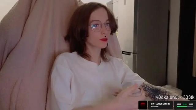Image 10 of fran_bow Stream on Chaturbate on 18 months ago