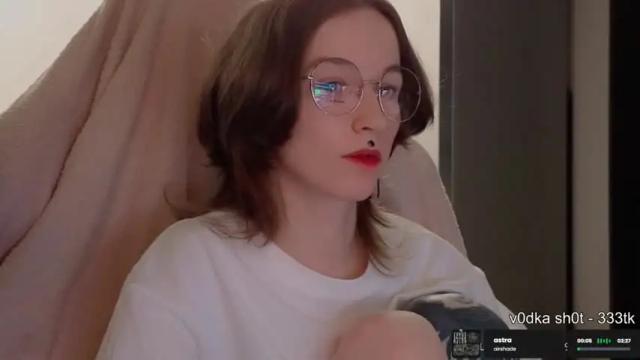 Image 3 of fran_bow Stream on Chaturbate on 18 months ago