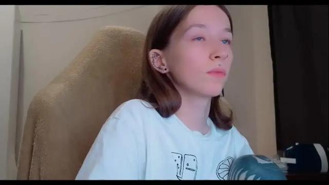 Image 3 of fran_bow Stream on Chaturbate on 6 months ago