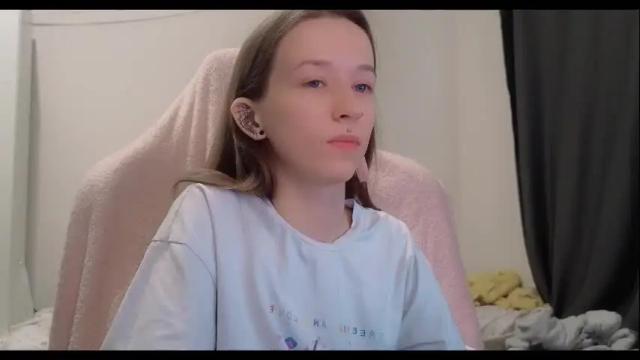 Image 3 of fran_bow Stream on Chaturbate on 5 months ago