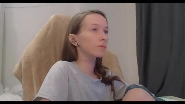 Image 3 of fran_bow Stream on Chaturbate on 4 months ago