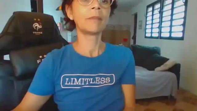 Image 6 of francelune Stream on Chaturbate on 14 months ago