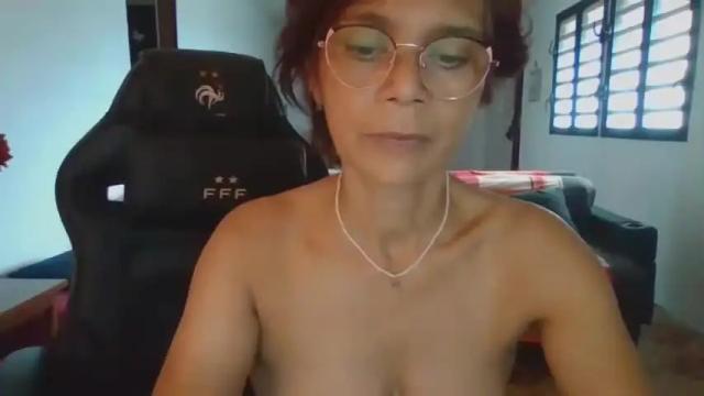 Image 7 of francelune Stream on Chaturbate on 13 months ago