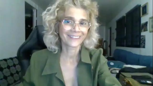 Image 11 of francelune Stream on Chaturbate on 20 days ago