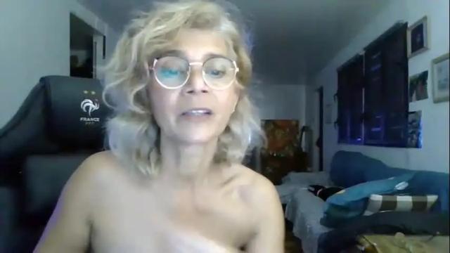 Image 10 of francelune Stream on Chaturbate on 19 days ago