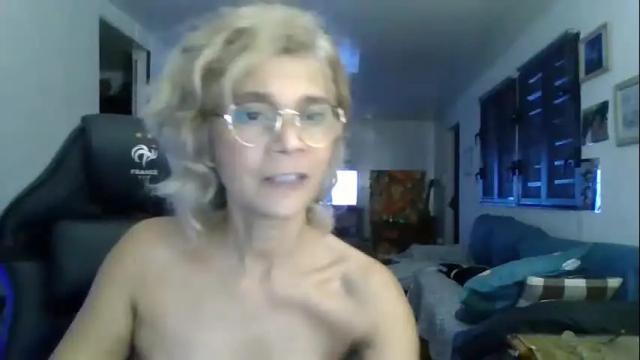 Image 11 of francelune Stream on Chaturbate on 19 days ago