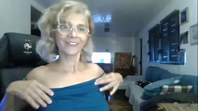 Image 12 of francelune Stream on Chaturbate on 19 days ago