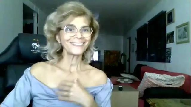 Image 6 of francelune Stream on Chaturbate on 14 days ago