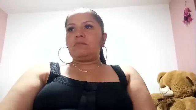 Image 4 of francy_froz Stream on Chaturbate on 1 month ago