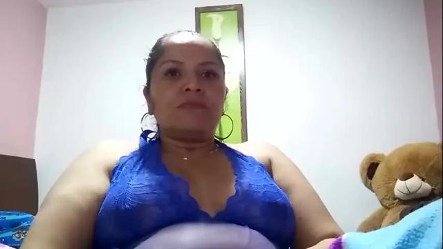 Image 3 of francy_froz Stream on Chaturbate on 16 days ago