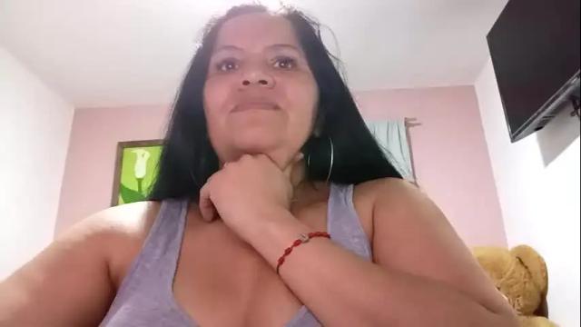 Image 4 of francy_froz Stream on Chaturbate on 3 months ago