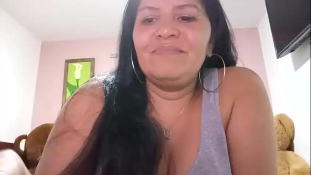 Image 6 of francy_froz Stream on Chaturbate on 3 months ago