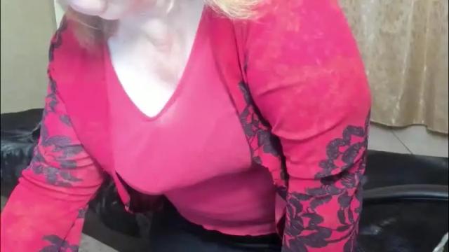 Image 12 of fraumartha Stream on Chaturbate on 2 months ago