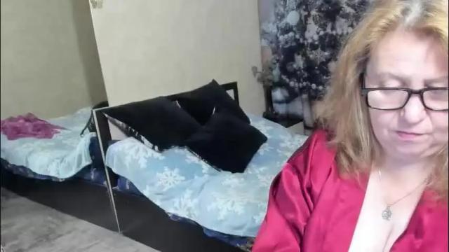 Image 10 of fraumartha Stream on Chaturbate on 27 days ago