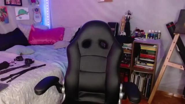 Image 8 of freaky_lia Stream on Chaturbate on 13 months ago