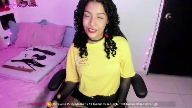 Image 6 of freaky_lia Stream on Chaturbate on 1 month ago
