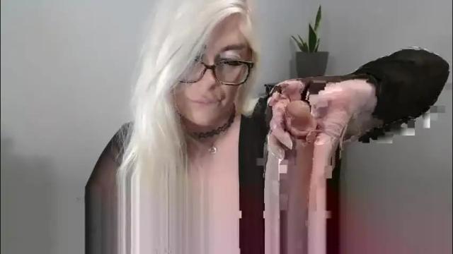 Image 12 of freakybarbi Stream on Chaturbate on 4 days ago