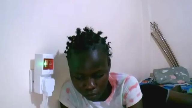 Image 3 of freakypussie Stream on Chaturbate on 20 months ago