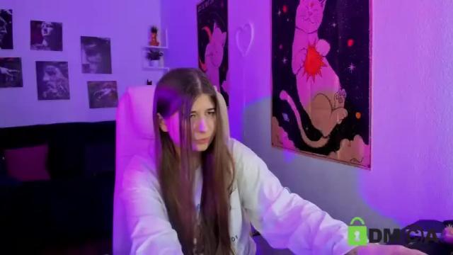 Thumbnail 2, free_apple's Stream at Chaturbate, 18 months ago